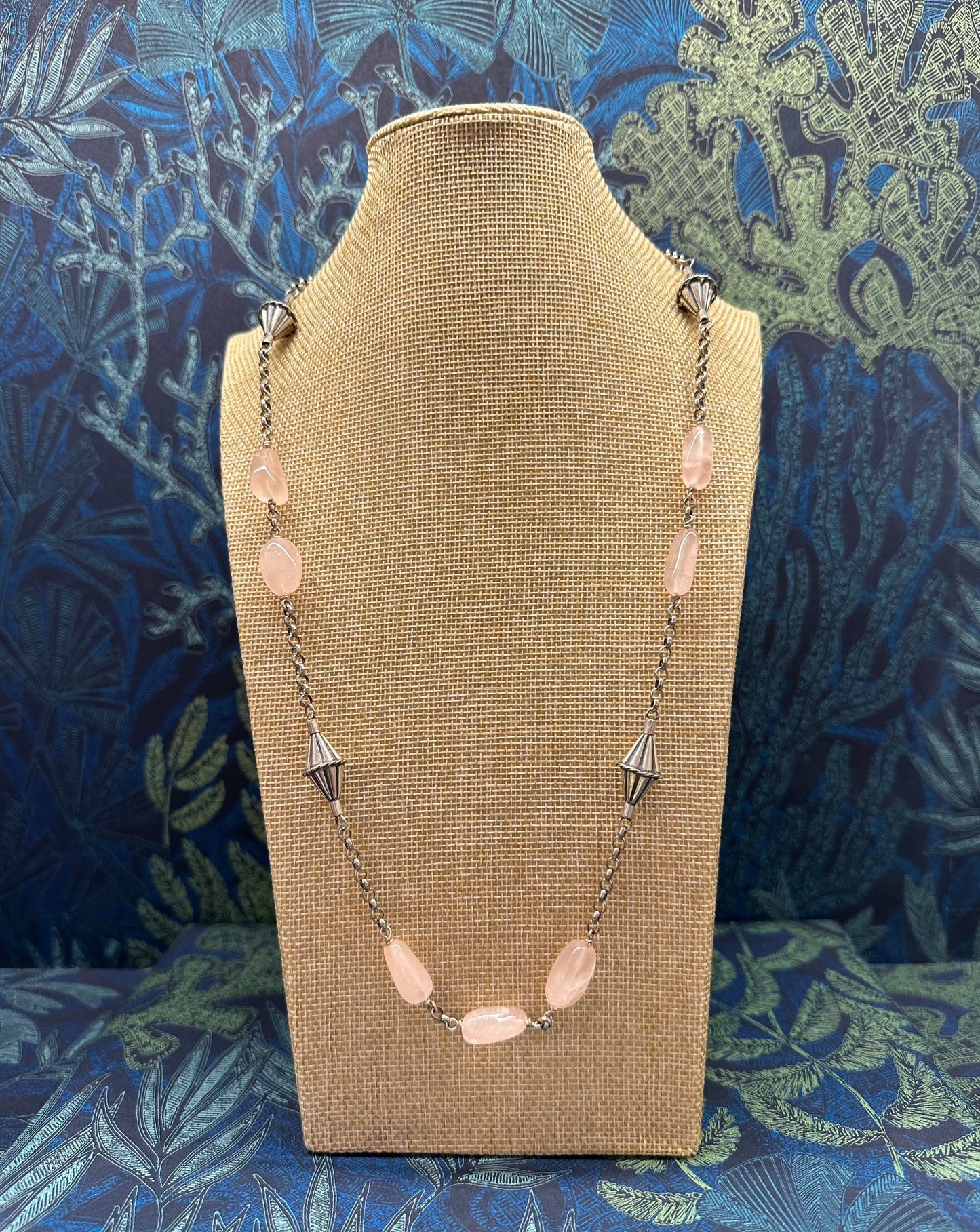 Collar largo rombo ibicenco con piedras naturales